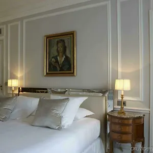 Отель Lancaster Champs-elysees